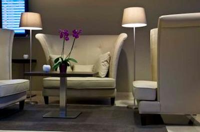 پارک این بای رادیسون نایس ایرپورت