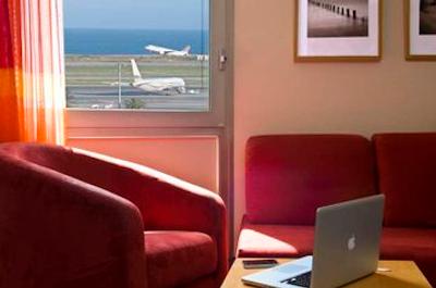 پارک این بای رادیسون نایس ایرپورت