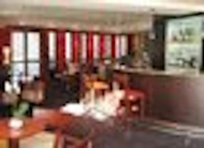 پارک این بای رادیسون نایس ایرپورت