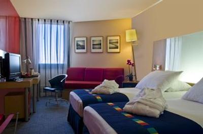 پارک این بای رادیسون نایس ایرپورت