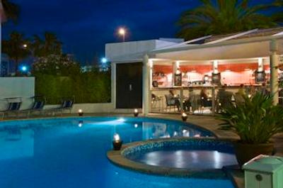 پارک این بای رادیسون نایس ایرپورت