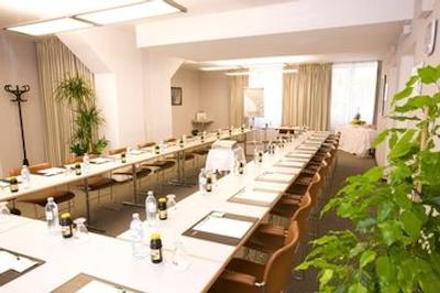 هالیدی این وین سیتی