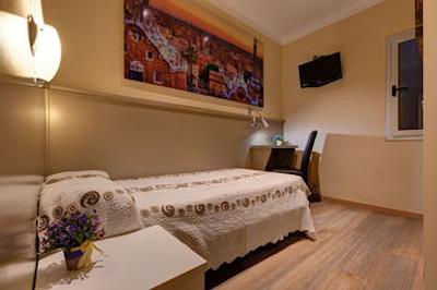 هستل بارسلونا