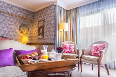 ایزان اونیو لوئیس