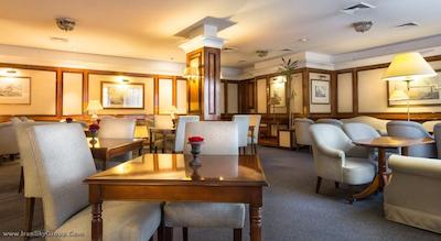 ایزان اونیو لوئیس