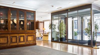 ایزان اونیو لوئیس