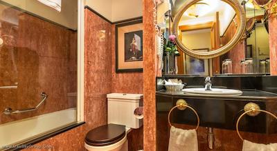 ایزان اونیو لوئیس