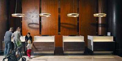 سویستل مرچنت کورت