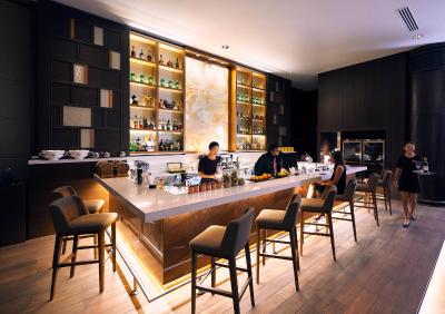 سویستل مرچنت کورت