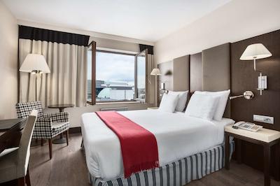 ان‌ اچ گرند پلیس آرنبرگ