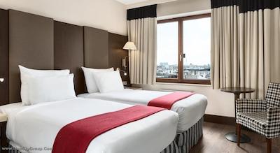 ان‌ اچ گرند پلیس آرنبرگ