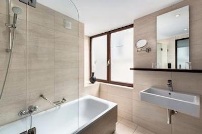 ان‌ اچ گرند پلیس آرنبرگ