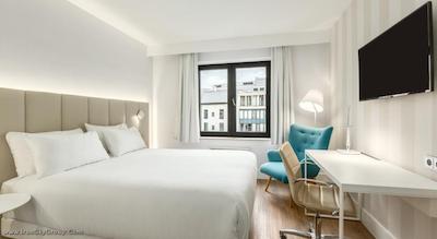 ان‌ اچ گرند پلیس آرنبرگ