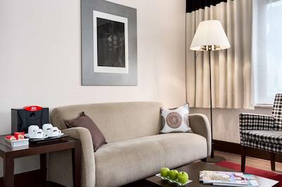 ان‌ اچ گرند پلیس آرنبرگ