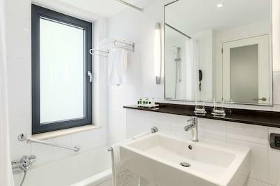 ان‌ اچ گرند پلیس آرنبرگ