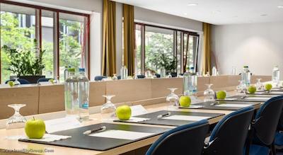 ان‌ اچ گرند پلیس آرنبرگ