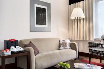 ان‌ اچ گرند پلیس آرنبرگ