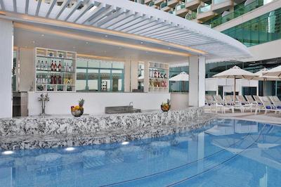 هیلتون دوبی‌ جمیرا بیچ