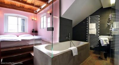 دیزاین هتل نرودا