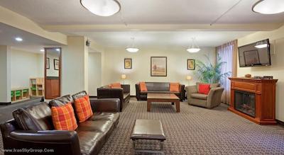 کندلوود سویتس مونترال داون تاون سنتر-ویله