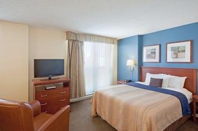 کندلوود سویتس مونترال داون تاون سنتر-ویله