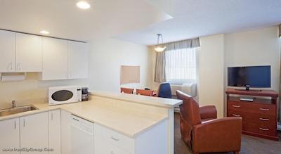 کندلوود سویتس مونترال داون تاون سنتر-ویله