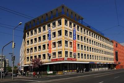 ای اند او نورنبرگ هاوپتباهنهف