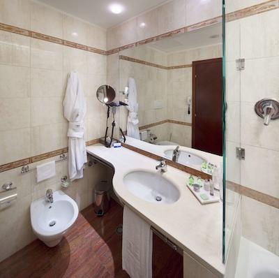 ان اچ ماچیاولی