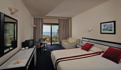 بلیس دلوکس هتل