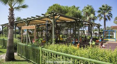 بلیس دلوکس هتل