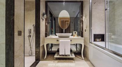 بلیس دلوکس هتل