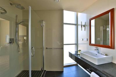 دابل تری بای هیلتون هتل براتیسلاوا