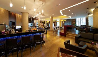 دابل تری بای هیلتون هتل براتیسلاوا