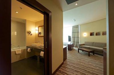 دابل تری بای هیلتون هتل براتیسلاوا