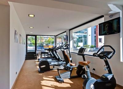 بست وسترن رم ایرپورت