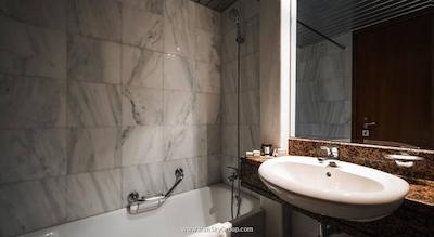 گلدن ایج هتل