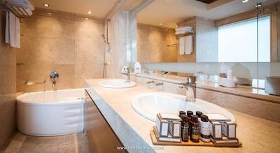 گلدن ایج هتل