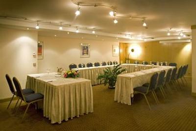 گلدن ایج هتل