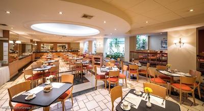 گلدن ایج هتل