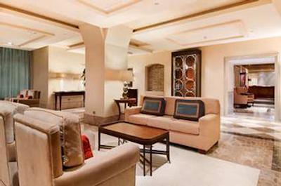 هیلتون مولینو استوکی وین