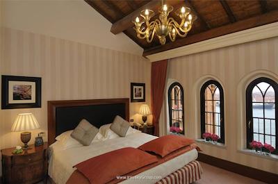 هیلتون مولینو استوکی وین