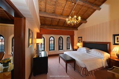 هیلتون مولینو استوکی وین