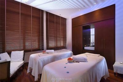 هیلتون مولینو استوکی وین