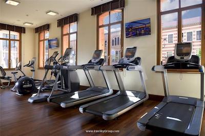 هیلتون مولینو استوکی وین