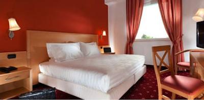 گرند هتل میلانو مالپنسا