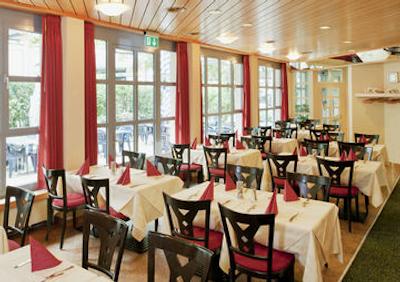 زوری بای فسبیند