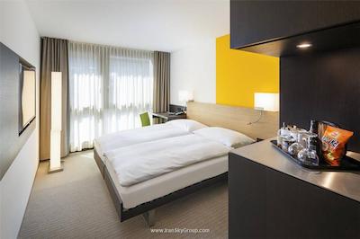 زوری بای فسبیند