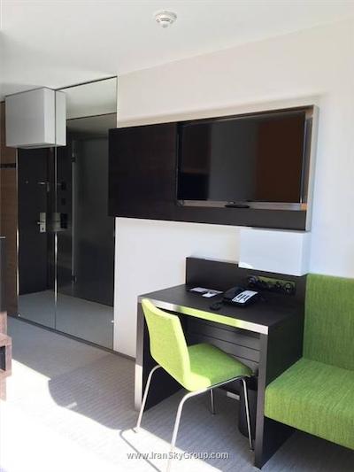 زوری بای فسبیند