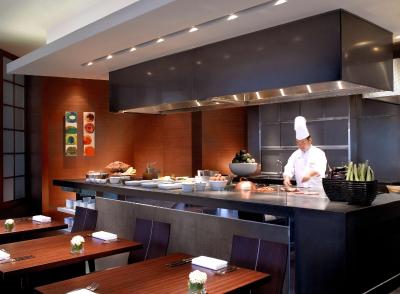 حیات آن د باند