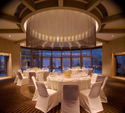 حیات آن د باند